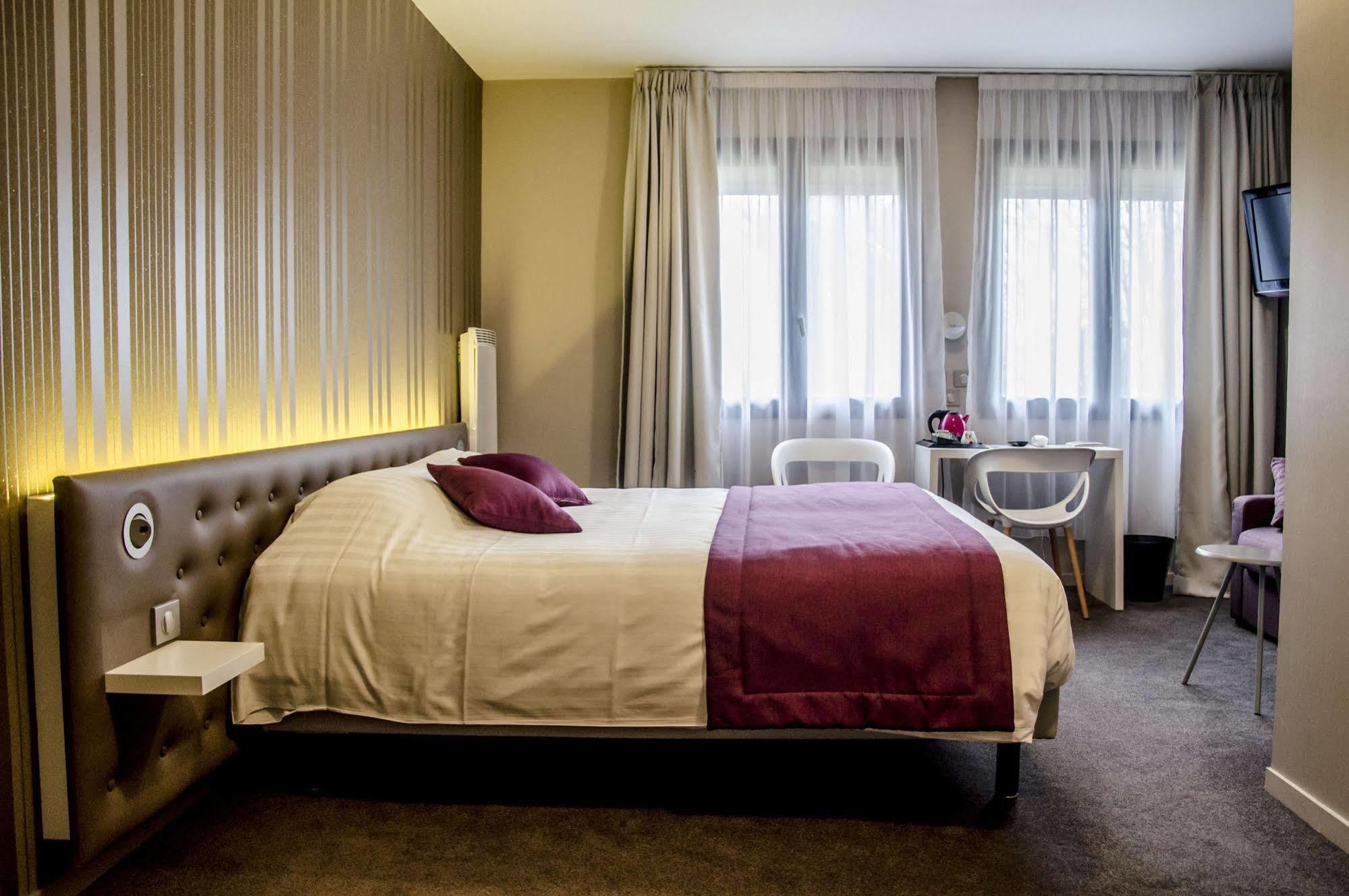 Les Caps Hotell Lamballe Exteriör bild
