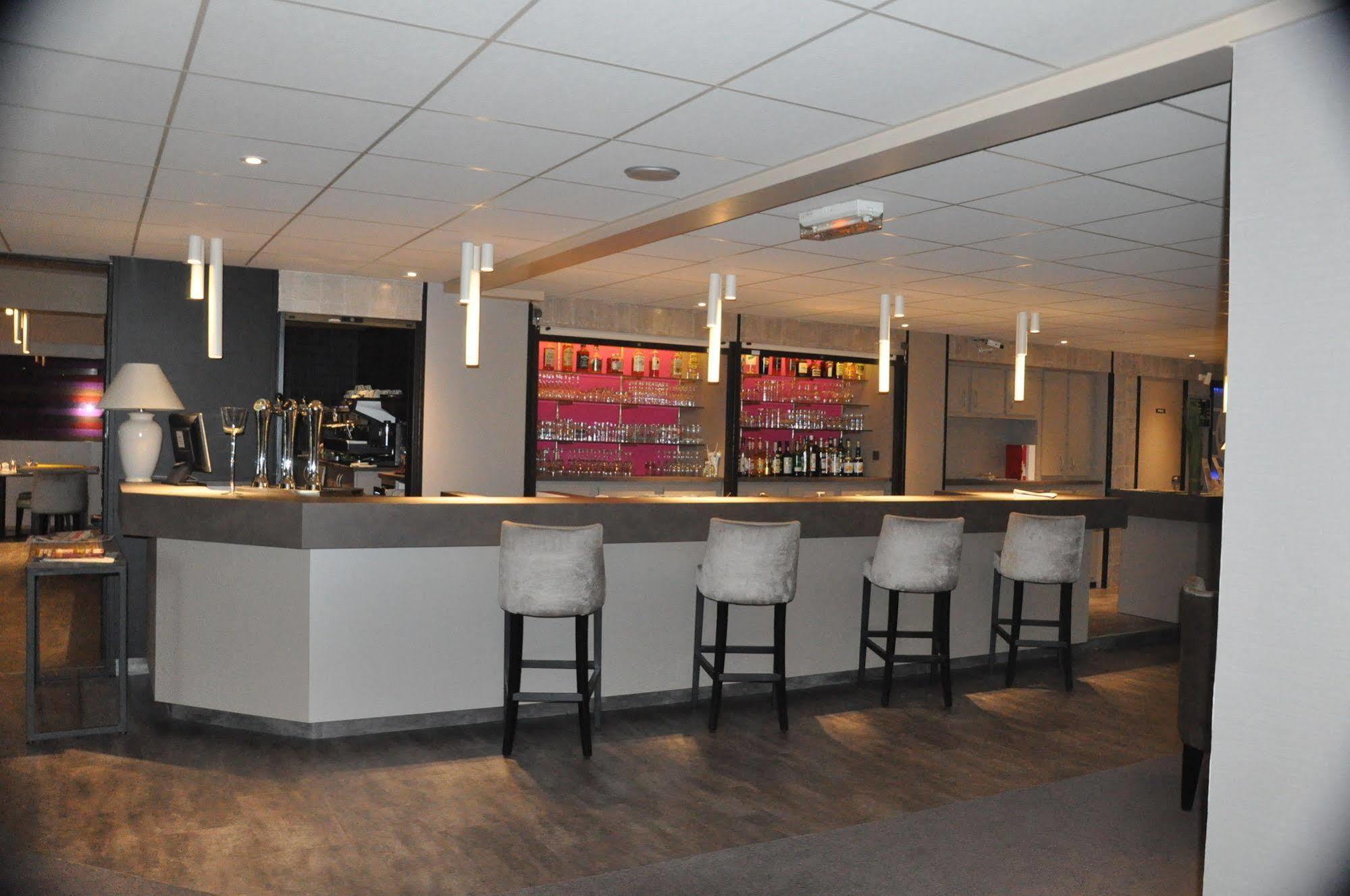 Les Caps Hotell Lamballe Exteriör bild