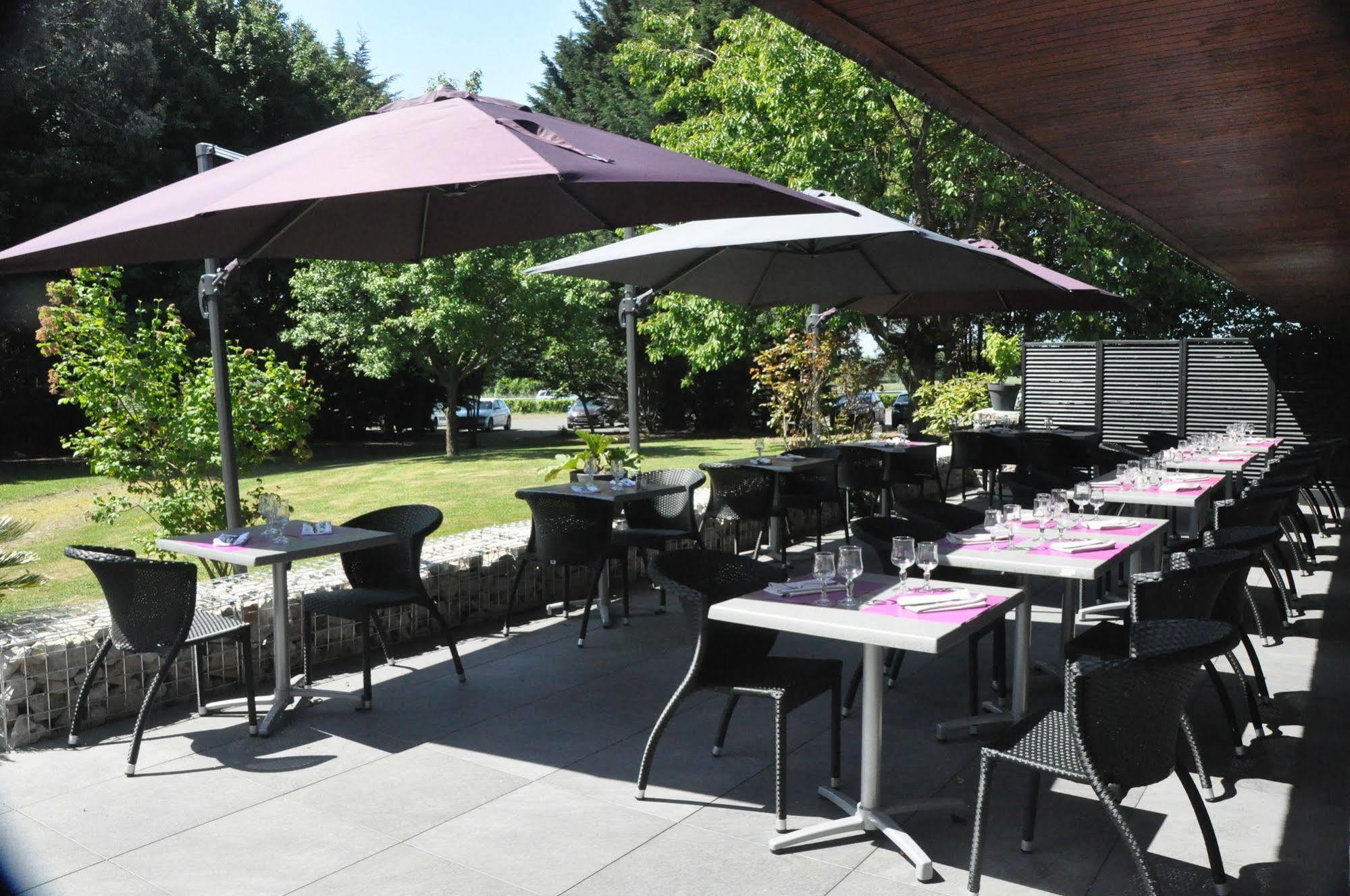 Les Caps Hotell Lamballe Exteriör bild